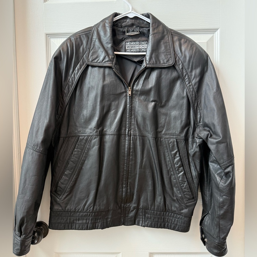 VINTAGE 1980’s Members Only Black Leather Jacket EUC